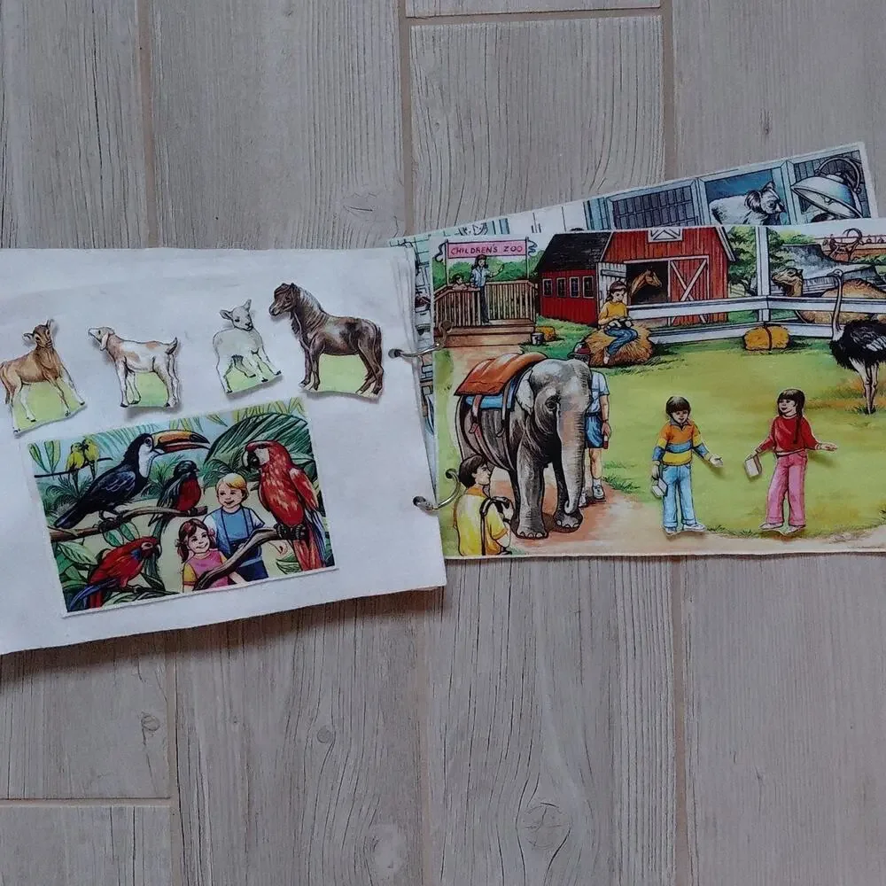 Fold-Out Felt Fabric Book - A Visit To The Zoo